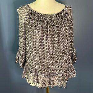 Lucky Brand small blouse with ruffle bottom & flouncy ruffle sleeve, lined body